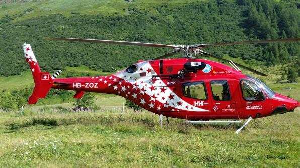 Flugzeugabsturz im Lötschental - grad neben unserem Parplatz starten die Helis....