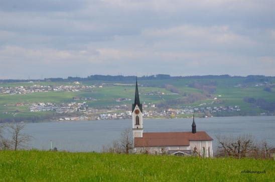 Ausblick auf den See mit Kirche von Nottwil
