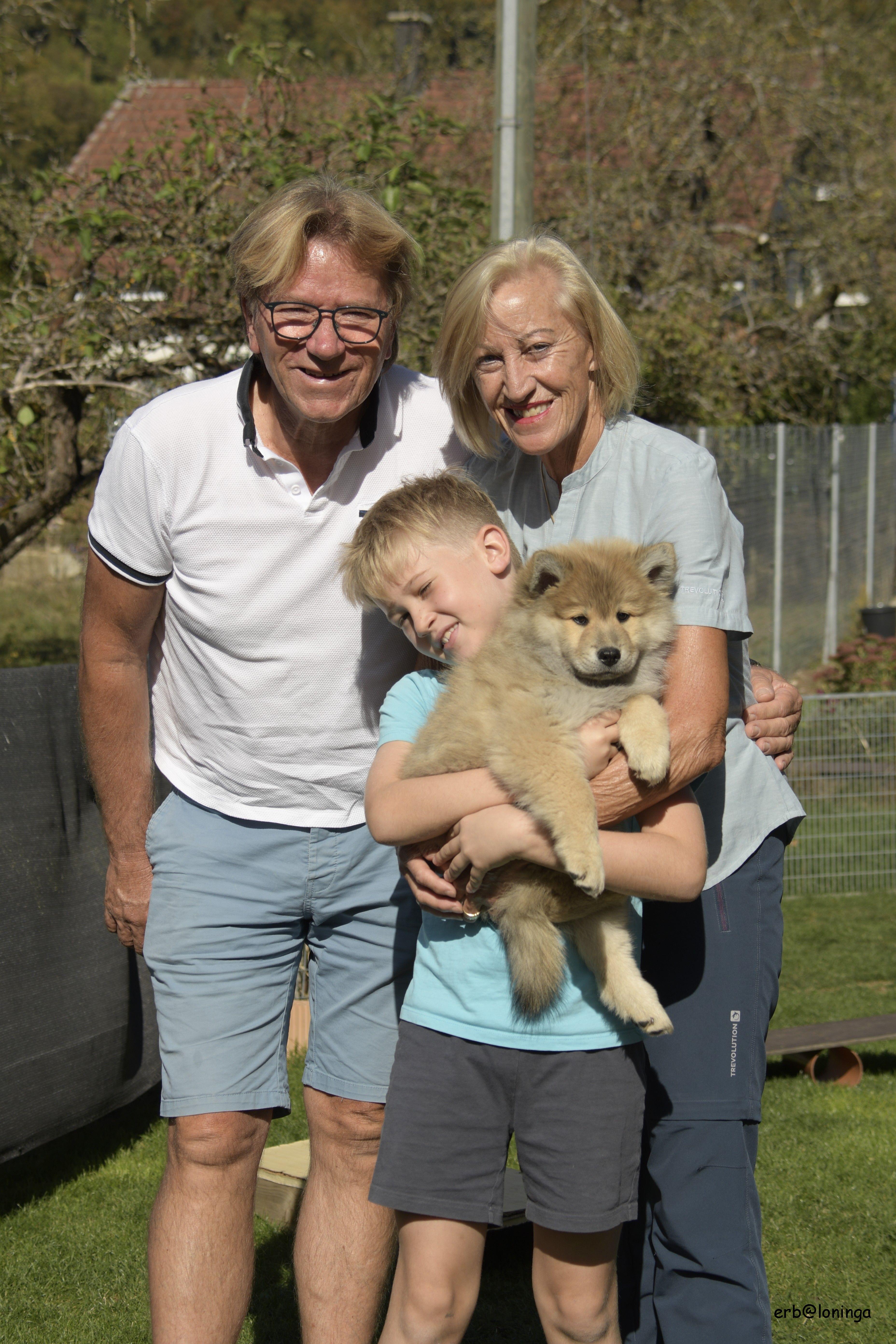 Elu mit Familie