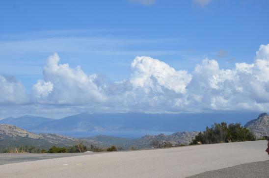 über Pass und Pass geht es weiter Richtung Bastia